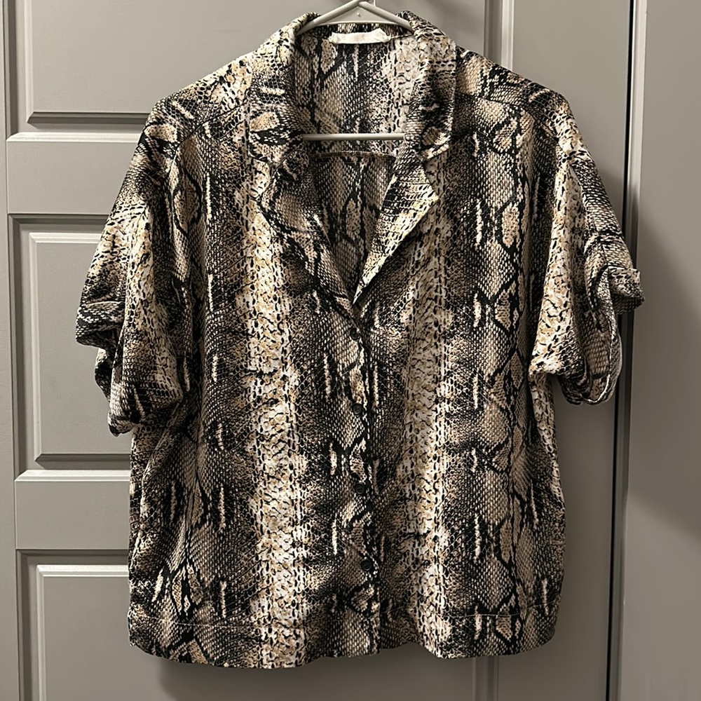 Molly green Medium snake skin button up shirt